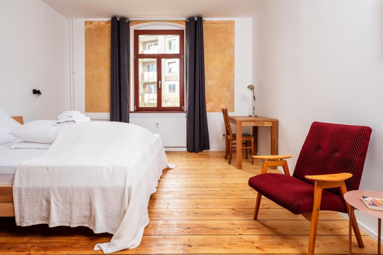 Kuenstlerzimmer Im Kulturhaus Haeselburg ゲーラ エクステリア 写真