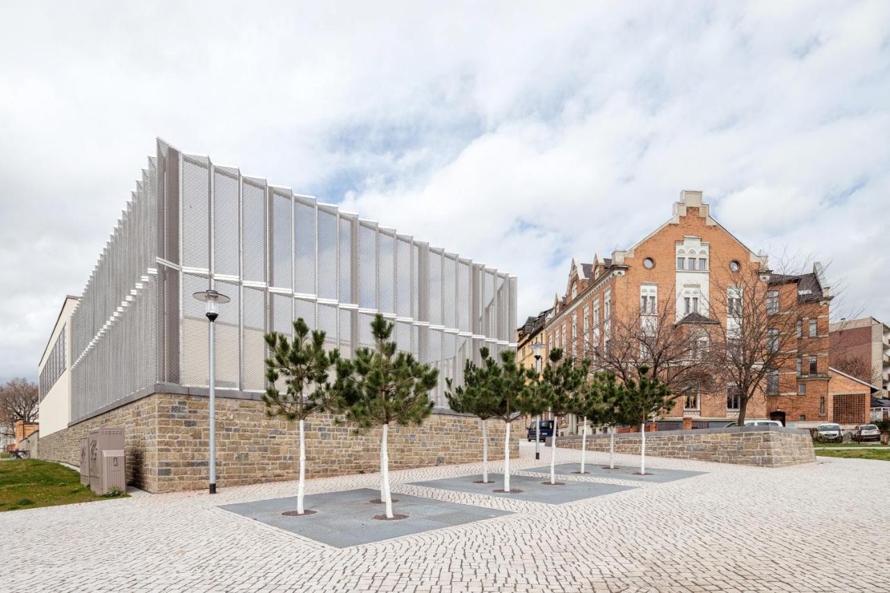 Kuenstlerzimmer Im Kulturhaus Haeselburg ゲーラ エクステリア 写真