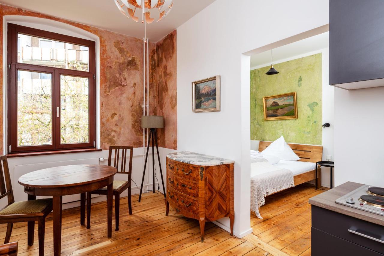 Kuenstlerzimmer Im Kulturhaus Haeselburg ゲーラ エクステリア 写真