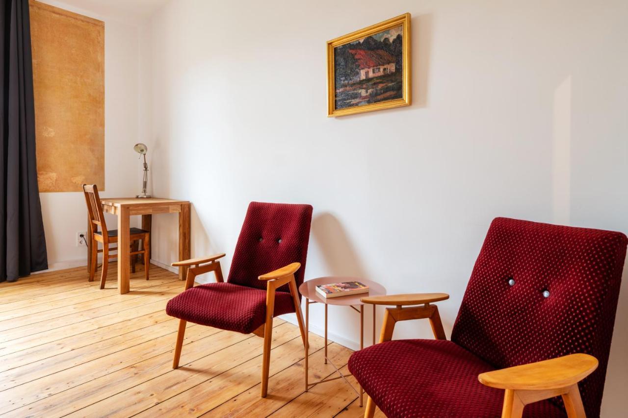 Kuenstlerzimmer Im Kulturhaus Haeselburg ゲーラ エクステリア 写真