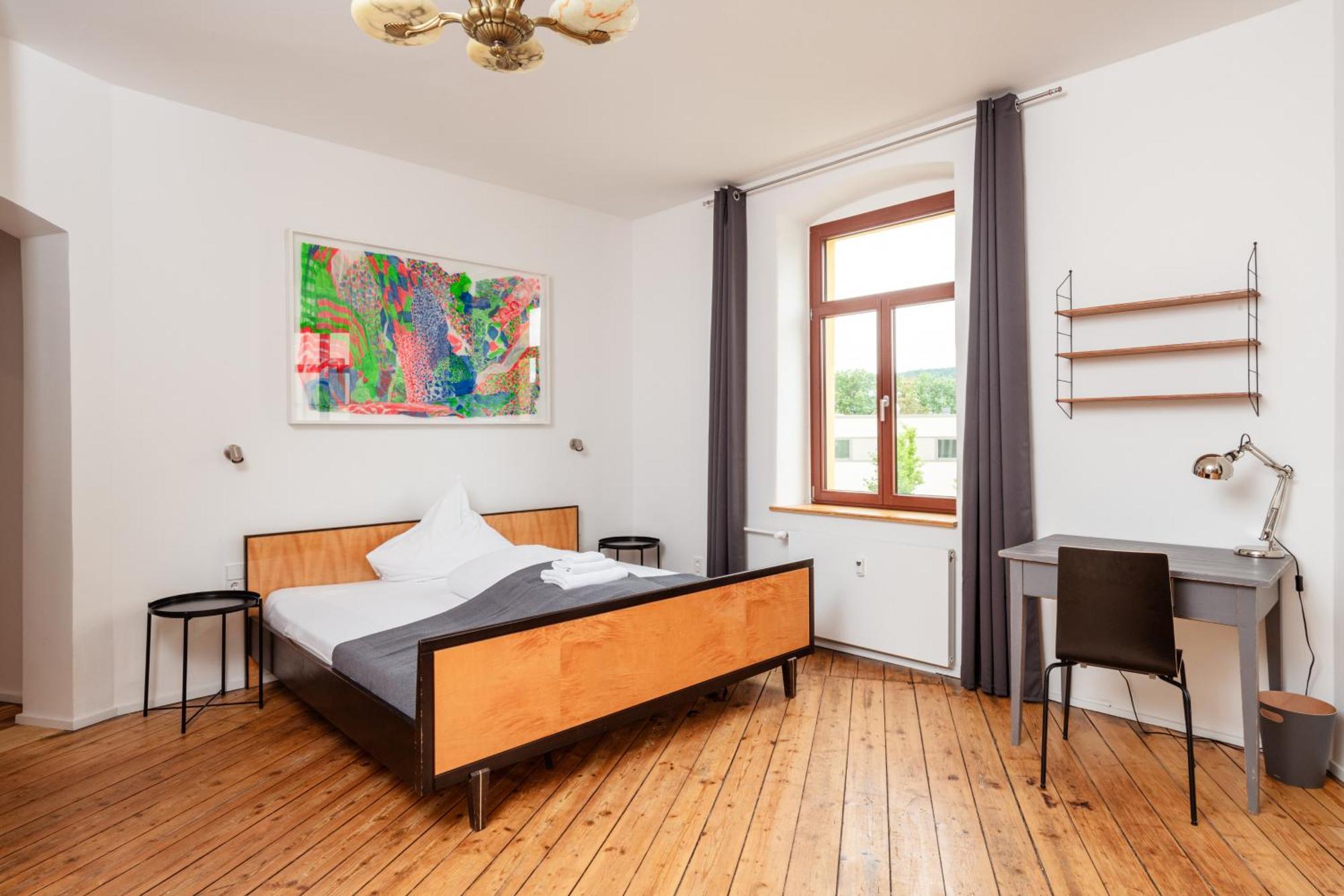 Kuenstlerzimmer Im Kulturhaus Haeselburg ゲーラ エクステリア 写真