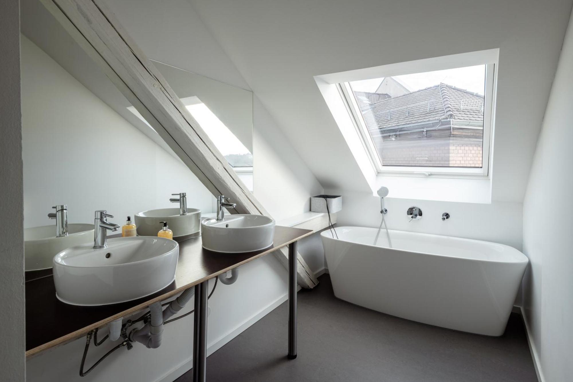 Kuenstlerzimmer Im Kulturhaus Haeselburg ゲーラ エクステリア 写真