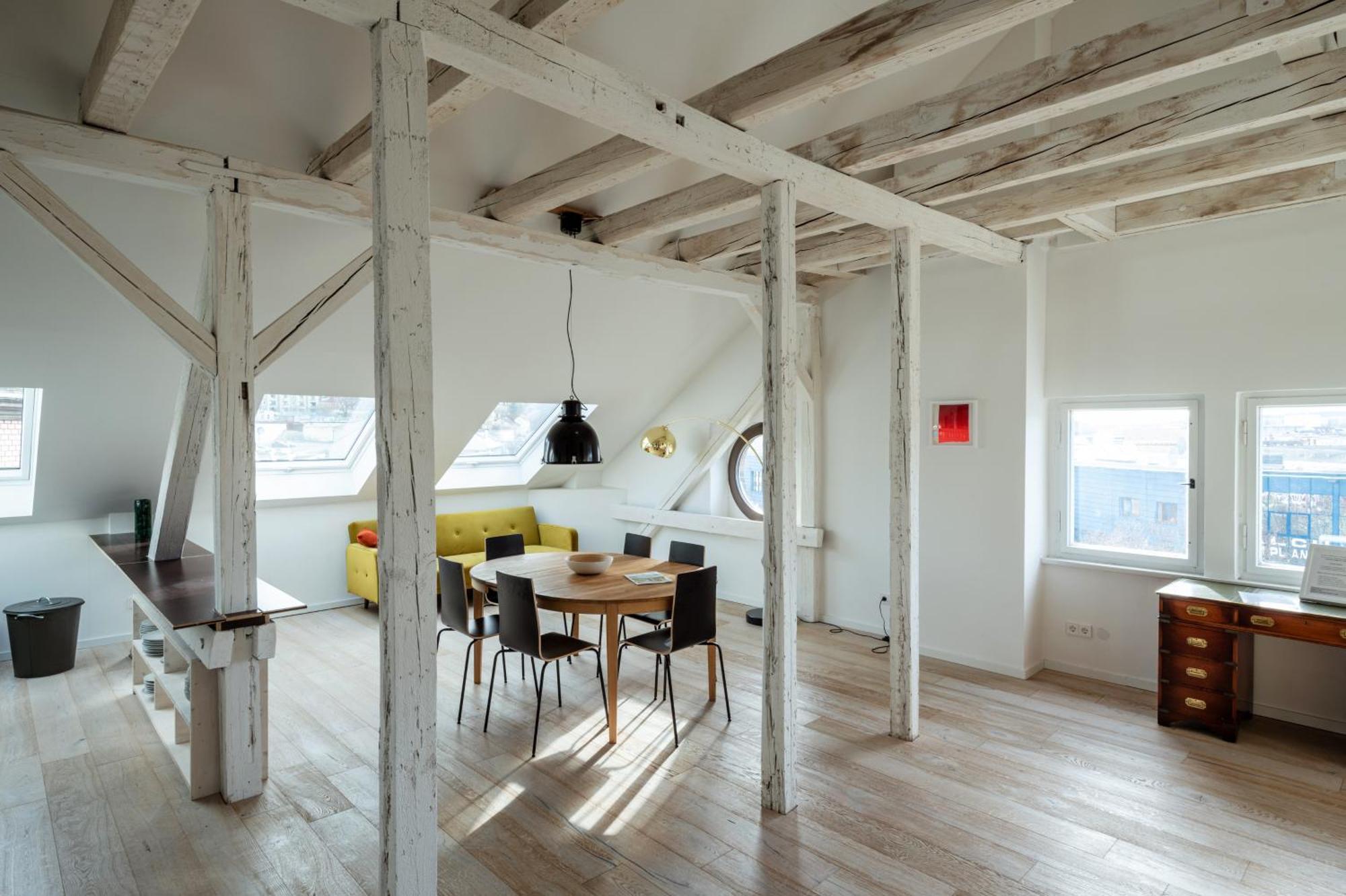 Kuenstlerzimmer Im Kulturhaus Haeselburg ゲーラ エクステリア 写真