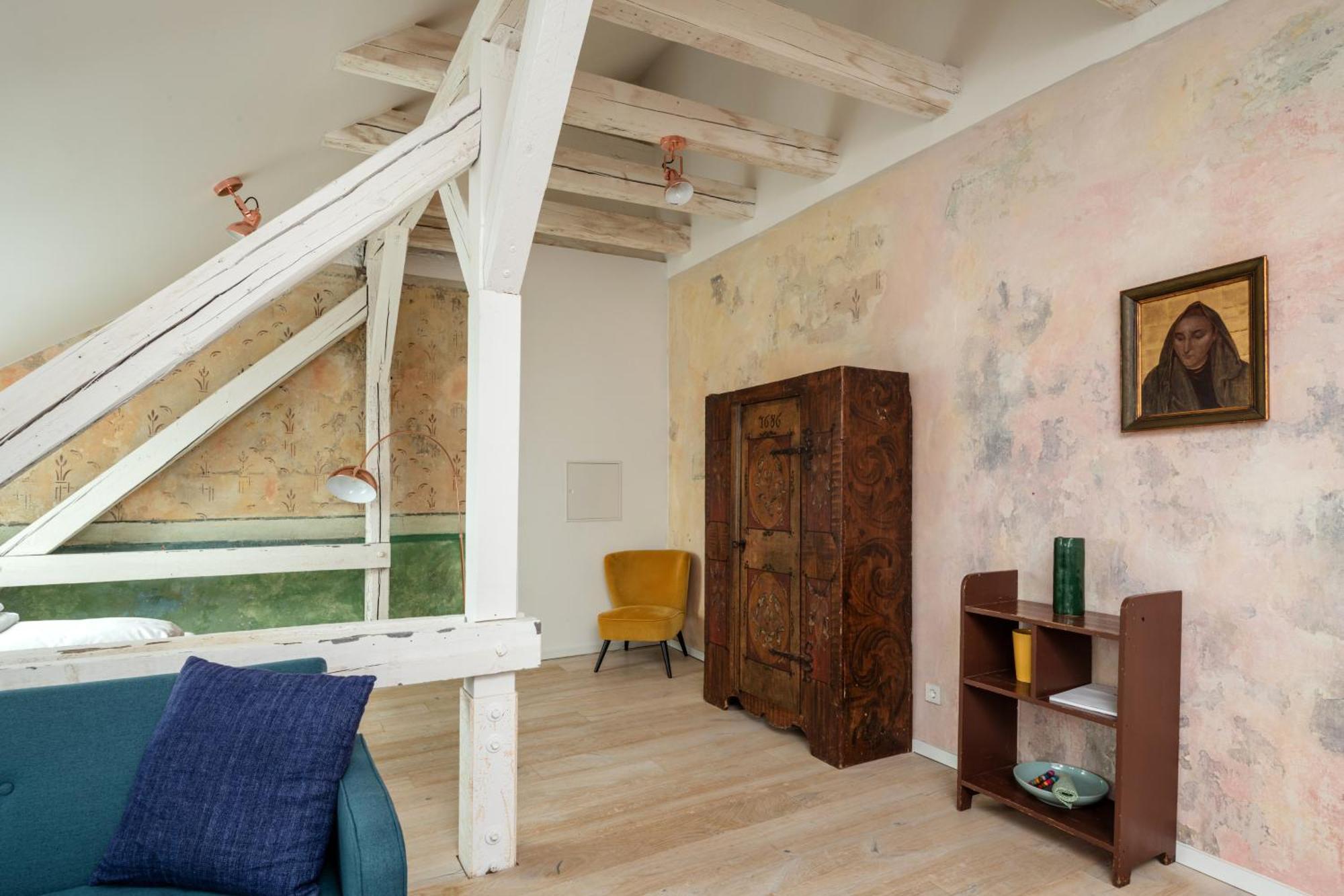 Kuenstlerzimmer Im Kulturhaus Haeselburg ゲーラ 部屋 写真